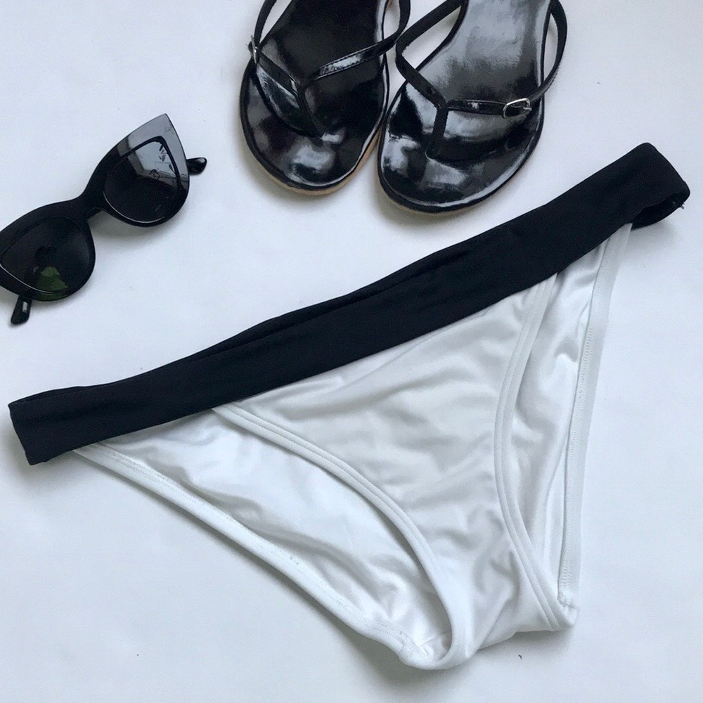 Victoria’s Secret Swim White & Black Bikini Bottom